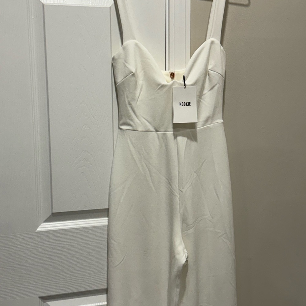 NOOKIE ROMANCE JUMPSUIT - WHITE in SZ S
$309.95 $190 - Picture 7 of 14